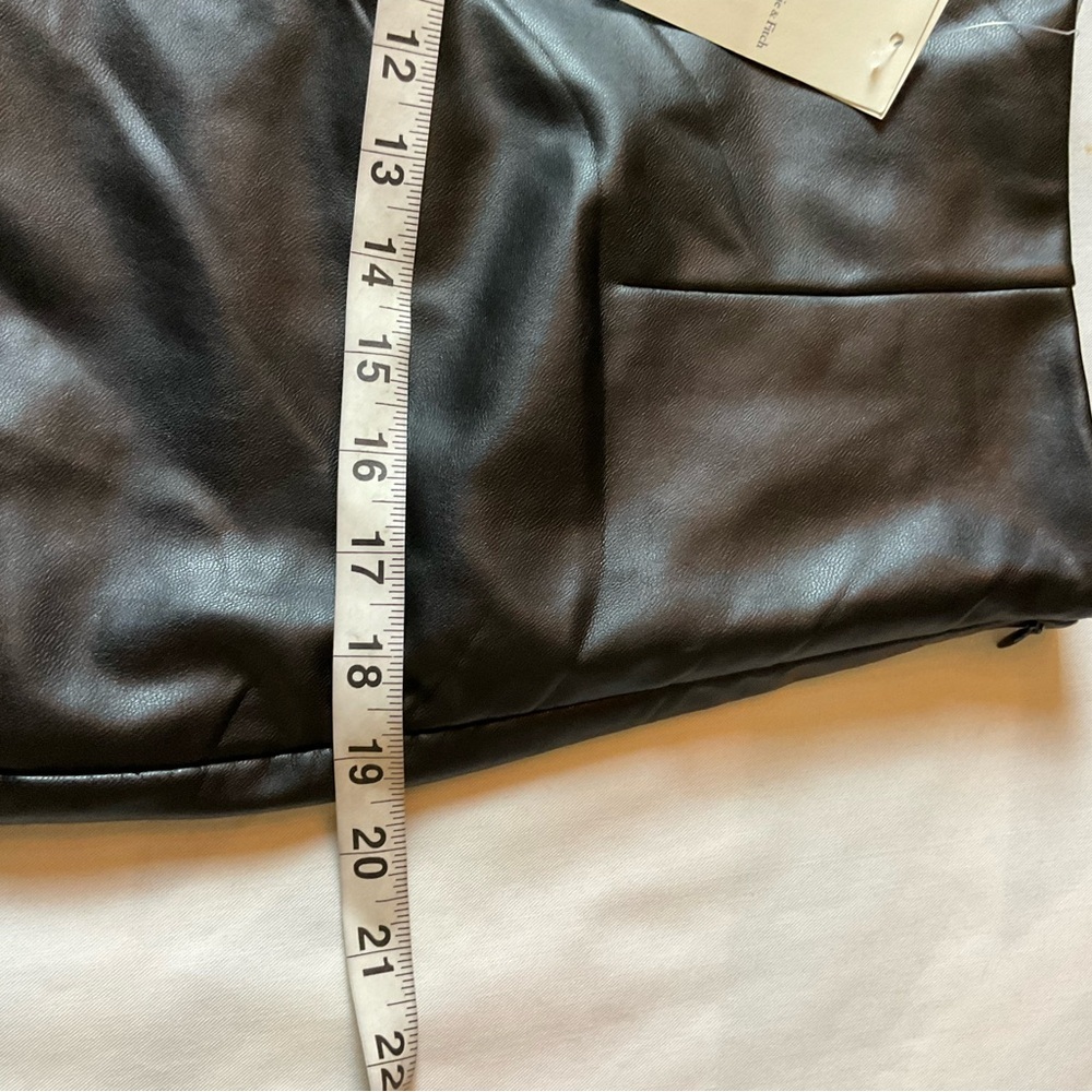 Abercrombie & Fitch Faux Leather Mini Skirt NWT Size M Black - Picture 8 of 10